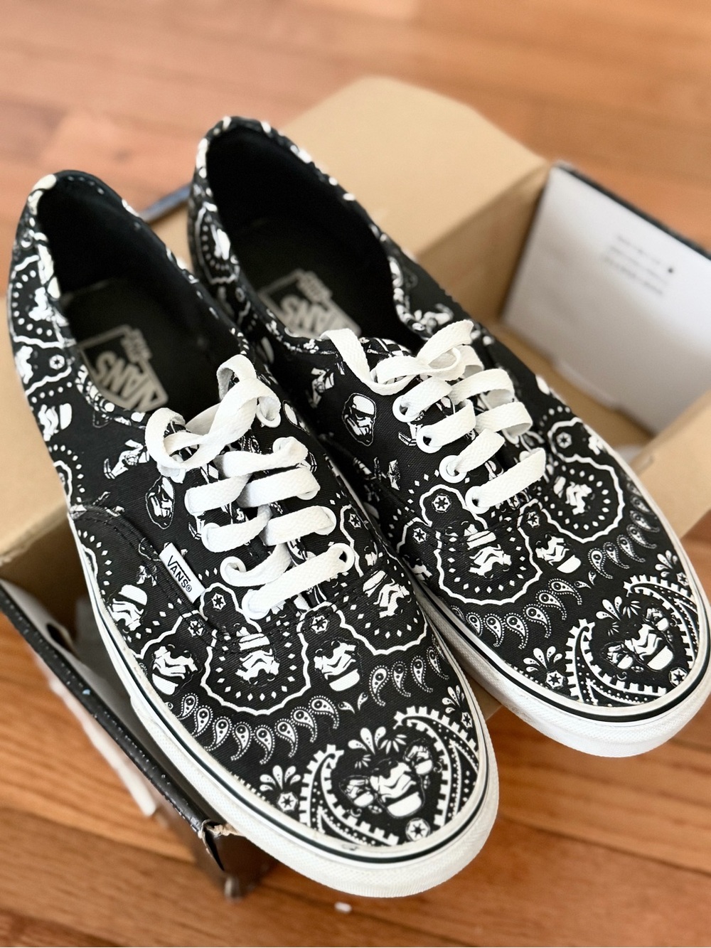 RARE Star Wars Vans Storm Trooper Black & White Bandana Pattern Canvas Sneakers